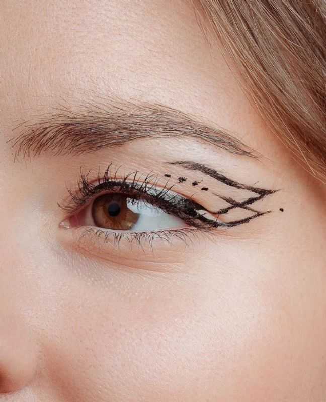 Organic Liquid Eyeliner - Black | Charlotte Bio