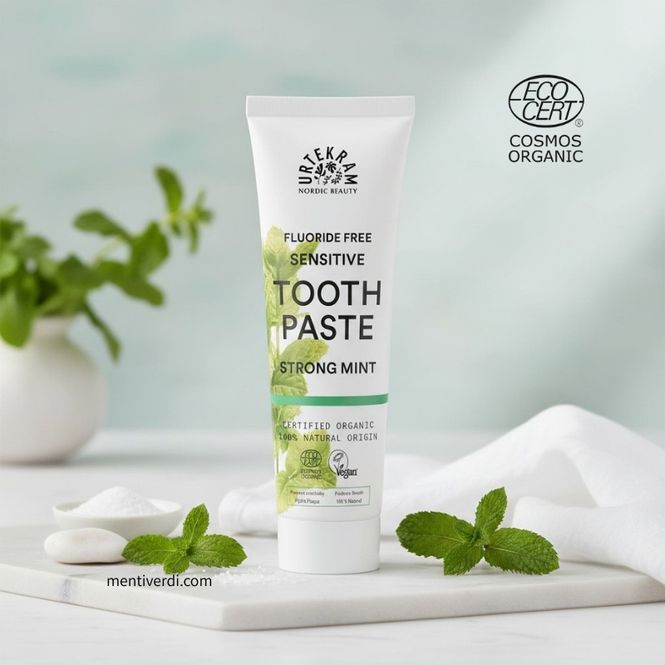 Hovedbilde Fluoridfri Tannkrem - Sensitive Strong Mint (75 ml) | Urtekram 